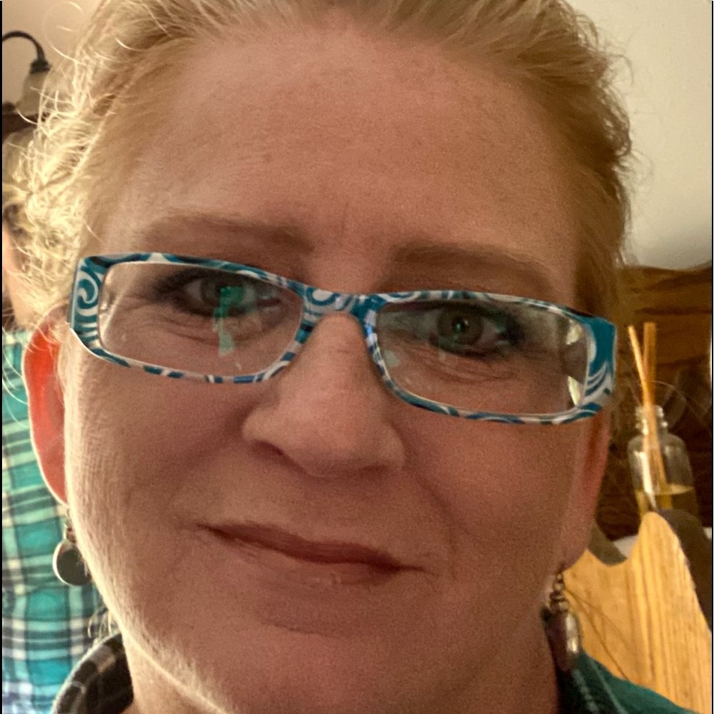 Meet your Posher, M. Danielle